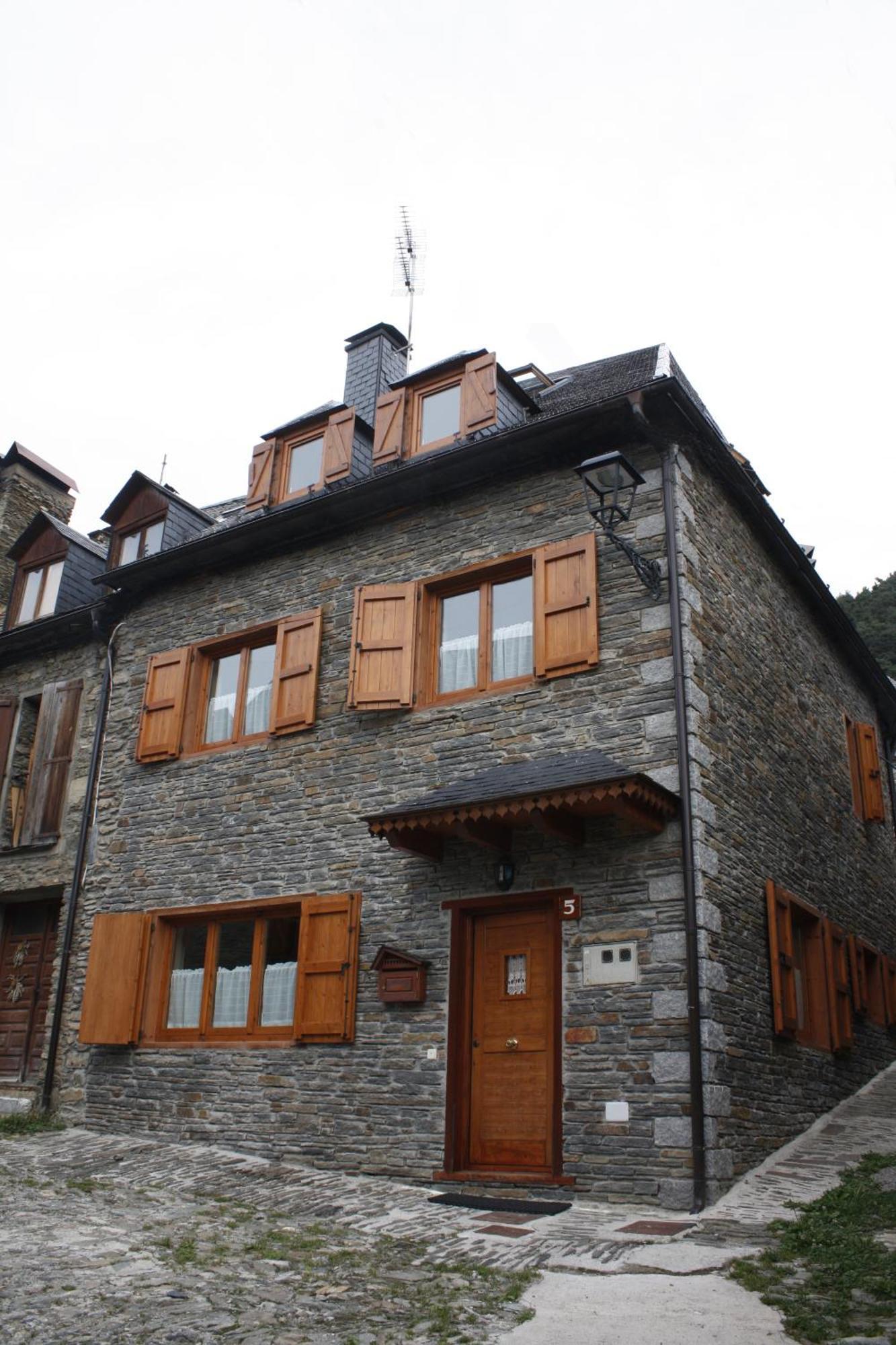 Apartamentos Valle De Aran Монт Экстерьер фото